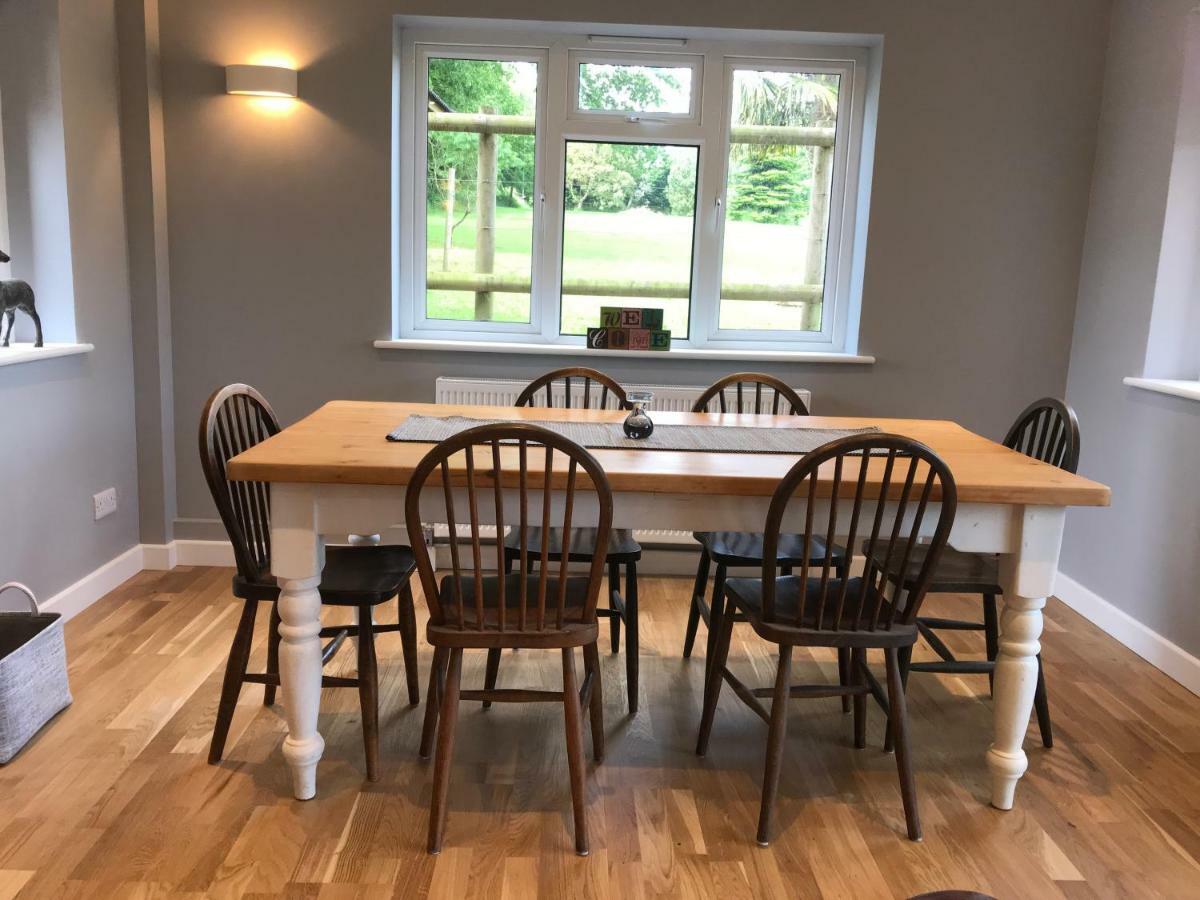 Hunters Lodge Exeter, Free Parking, Country Views, Great Wi-Fi, Large Garden Poltimore Extérieur photo