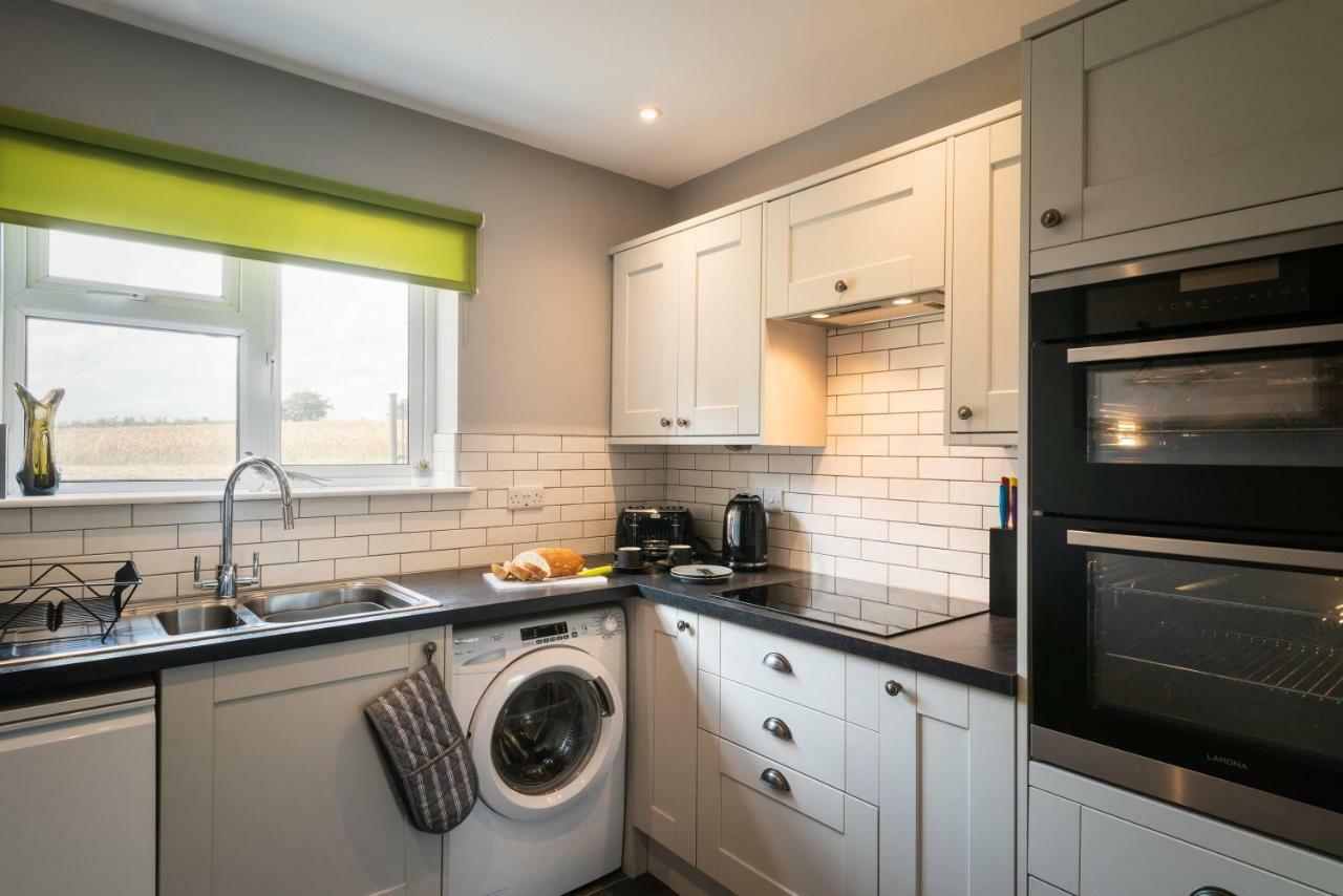 Hunters Lodge Exeter, Free Parking, Country Views, Great Wi-Fi, Large Garden Poltimore Extérieur photo